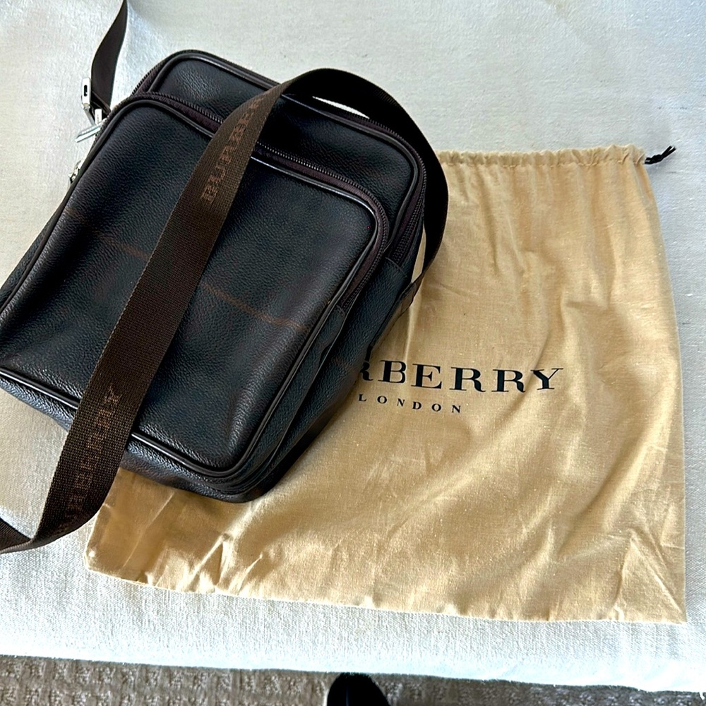 BURBERRY Freddie Crossbody Bag. London Check Leather. Like New Condition